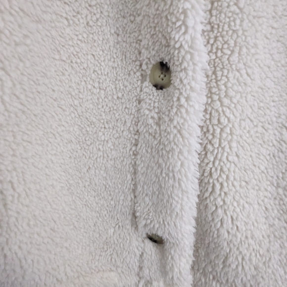 Uniqlo Cream Teddy Jacket - Picture 6 of 10